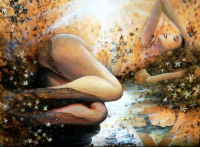 Femme nue en orange
